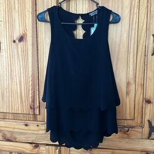 NWT Papermoon Scallop Detail Tiered Top